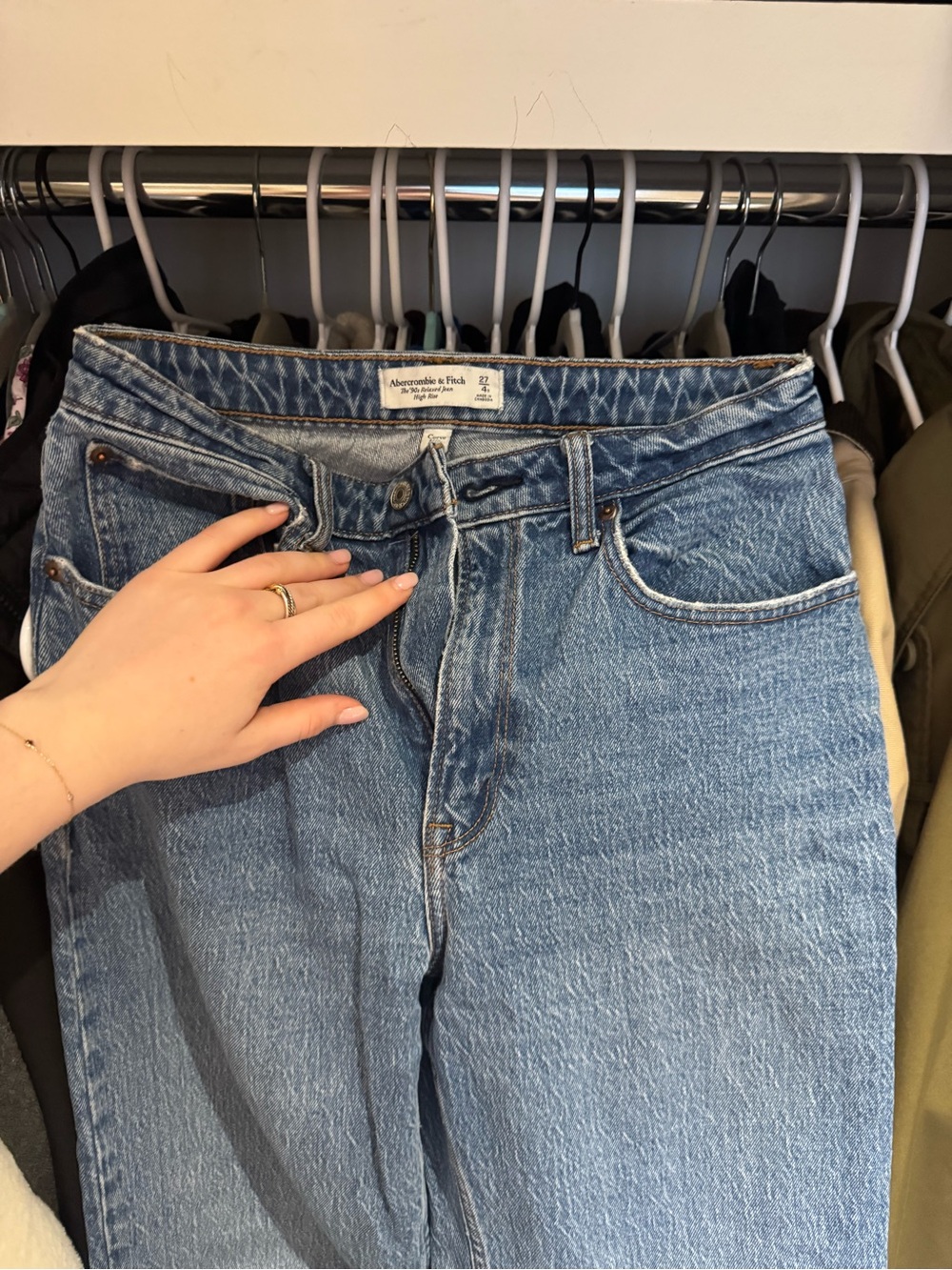 Abercrombie & Fitch High-Rise Light Blue Straight Jeans - Picture 4 of 4